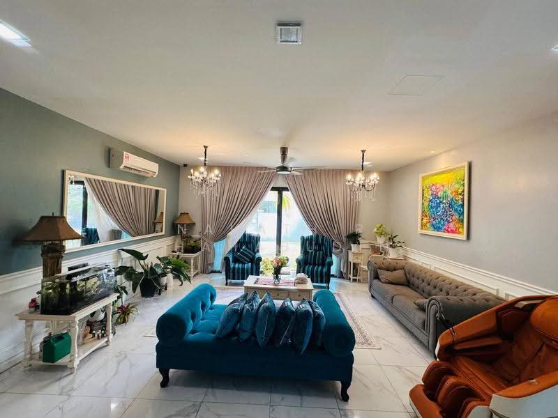 Semi-Detached House for Sale in Shah Alam (Selangor) - Nahathir Shahabudin - Living Room - PropertyGuru.com.my