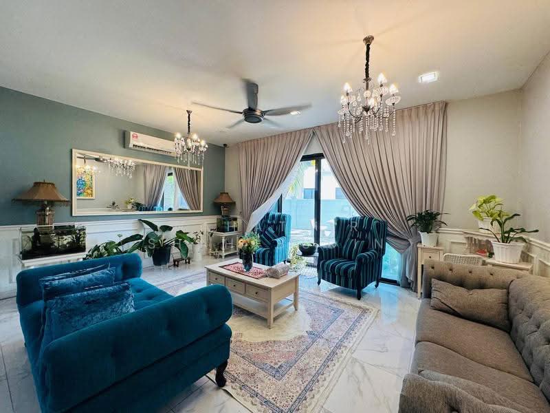 Semi-Detached House for Sale in Shah Alam (Selangor) - Nahathir Shahabudin - Living Room - PropertyGuru.com.my
