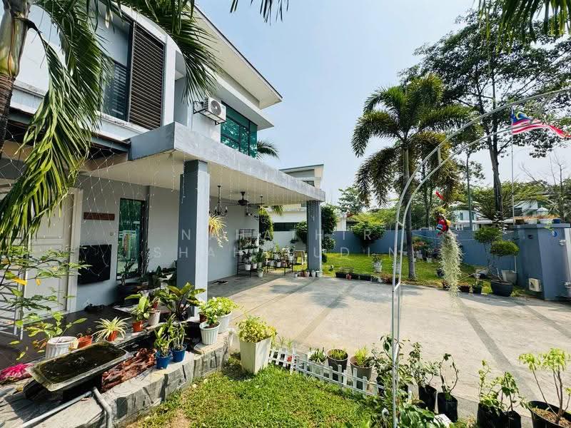 Semi-Detached House for Sale in Shah Alam (Selangor) - Nahathir Shahabudin - Exterior - PropertyGuru.com.my