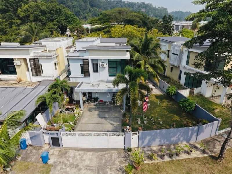 Semi-Detached House for Sale in Shah Alam (Selangor) - Nahathir Shahabudin - Exterior - PropertyGuru.com.my