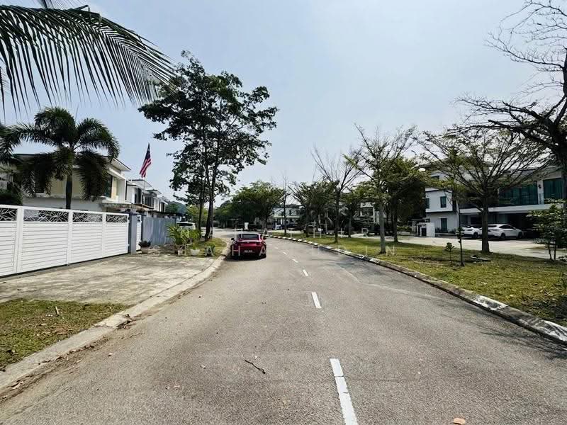 Semi-Detached House for Sale in Shah Alam (Selangor) - Nahathir Shahabudin - Exterior - PropertyGuru.com.my