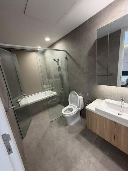 Kediaman Servis untuk Dijual di Kami - Alex Yap - Bathroom - PropertyGuru.com.my