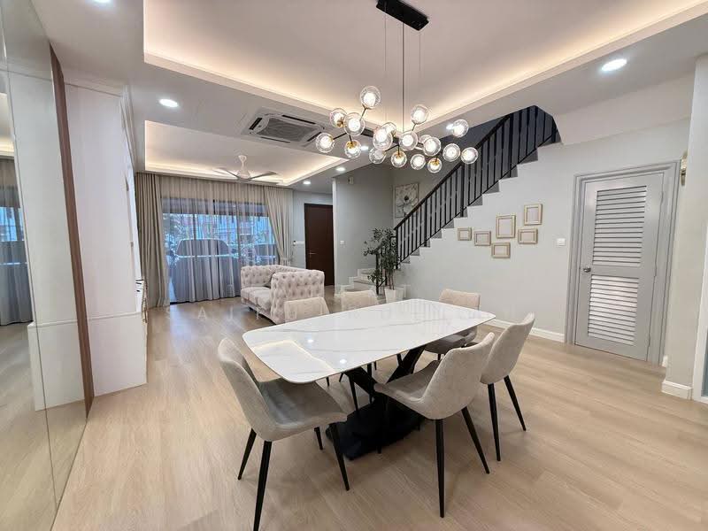 2-storey Terraced House for Rent in Setia Safiro (Cyberjaya) - Aizat Saifulrullah - Living Room - PropertyGuru.com.my