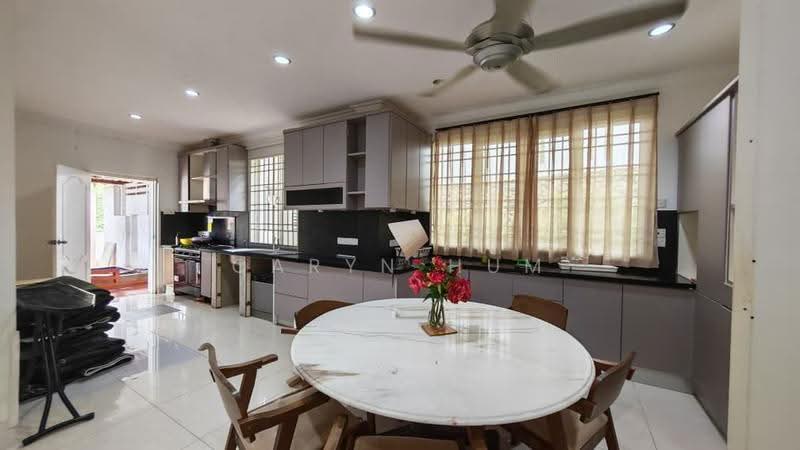 Bungalow House untuk Dijual di Batu Ferringhi (Penang) - Caryn Hum - Kitchen - PropertyGuru.com.my
