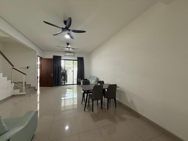Rumah Teres 2-Tingkat untuk Disewa di Taman Adda Heights (Tebrau) - Ken Liew - Living Room - PropertyGuru.com.my