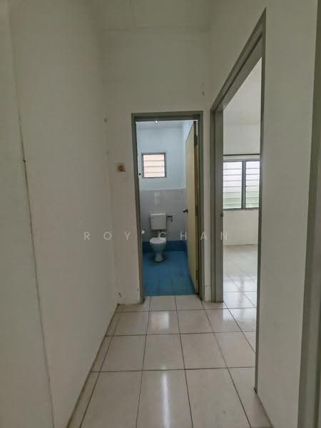 Rumah Flat untuk Disewa di Taman Seri Setanggi - Roy Chan - Bathroom - PropertyGuru.com.my