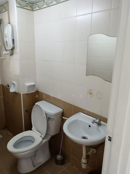 Kondominium untuk Dijual di Casa Prima Condominium - Alex Yap - Bathroom - PropertyGuru.com.my