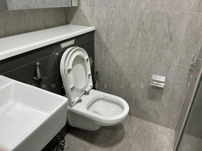 Service Residence for Sale at Cantara Residences - Danzel De Costa - Bathroom - PropertyGuru.com.my