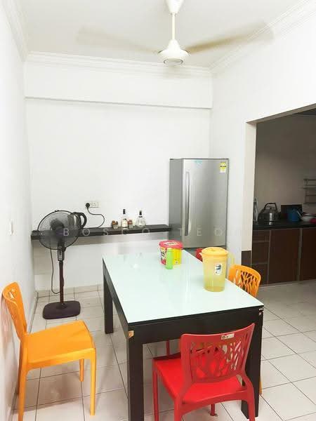Kondominium untuk Disewa di Putra Place Condominium - Bosco Teoh - Dining Room - PropertyGuru.com.my