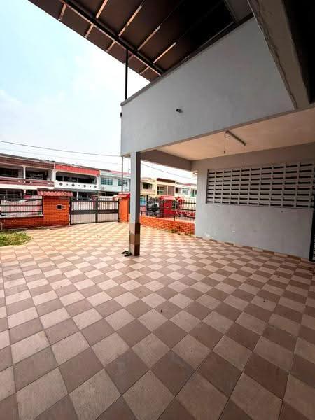 Rumah Teres 2-Tingkat untuk Dijual di Taman Pelangi (Johor Bahru) - Calvin Lee - Exterior - PropertyGuru.com.my