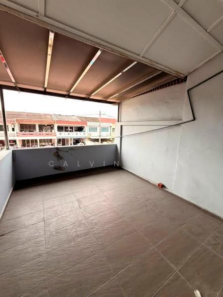 Rumah Teres 2-Tingkat untuk Dijual di Taman Pelangi (Johor Bahru) - Calvin Lee - Balcony - PropertyGuru.com.my