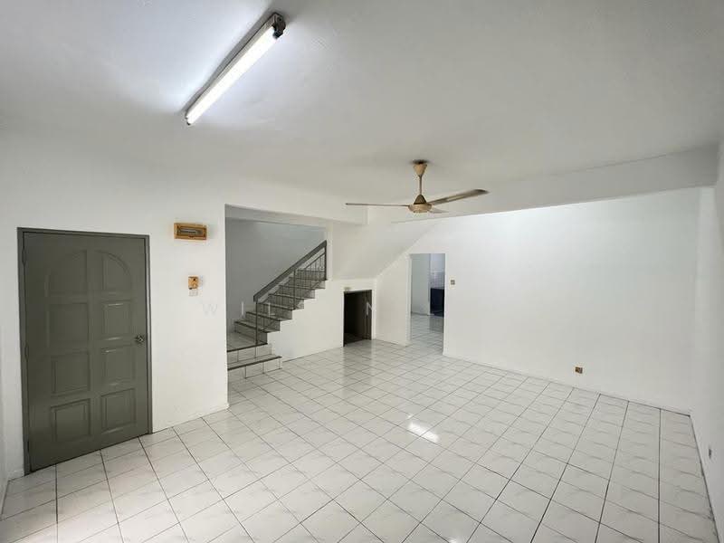 Rumah Teres 2-Tingkat untuk Disewa di Bandar Bukit Tinggi (Klang) - Wilson Lim - Living Room - PropertyGuru.com.my