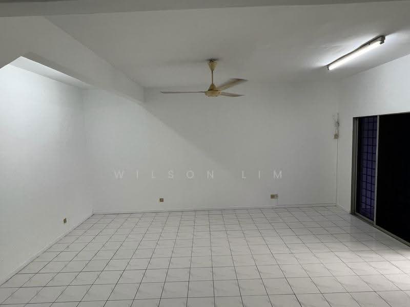 Rumah Teres 2-Tingkat untuk Disewa di Bandar Bukit Tinggi (Klang) - Wilson Lim - Living Room - PropertyGuru.com.my