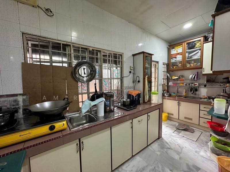 Terraced House for Sale in Batu 9 (Cheras) - Amirul Ashraff - Kitchen - PropertyGuru.com.my