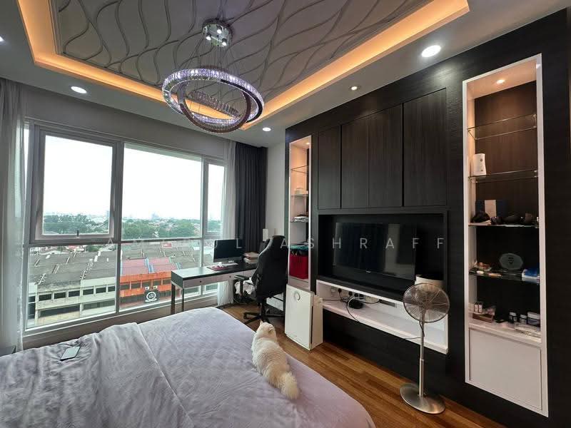 Kediaman Servis untuk Dijual di Uptown Residences - Amirul Ashraff - Bedroom - PropertyGuru.com.my