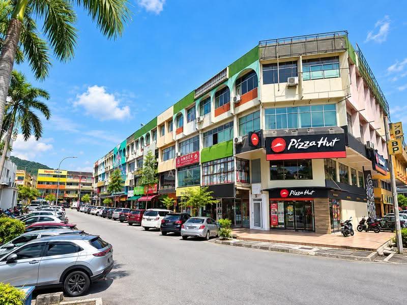 Shop / Office for Rent in Ulu Kelang (Kuala Lumpur) - Yan Lu - Exterior - PropertyGuru.com.my
