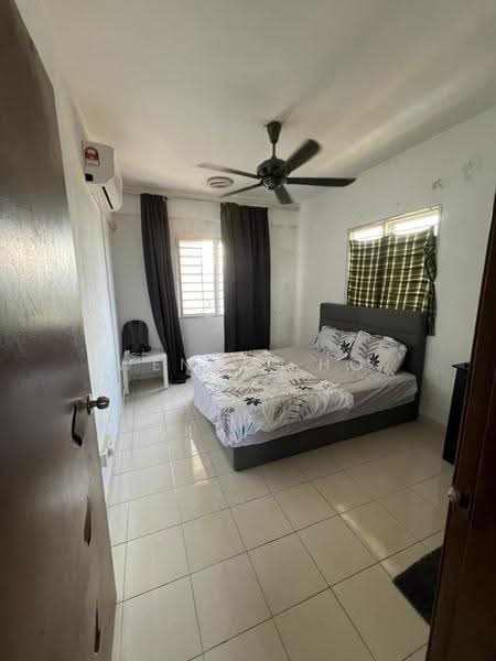 Pangsapuri untuk Dijual di Laguna Biru - Wennie Ho - Bedroom - PropertyGuru.com.my