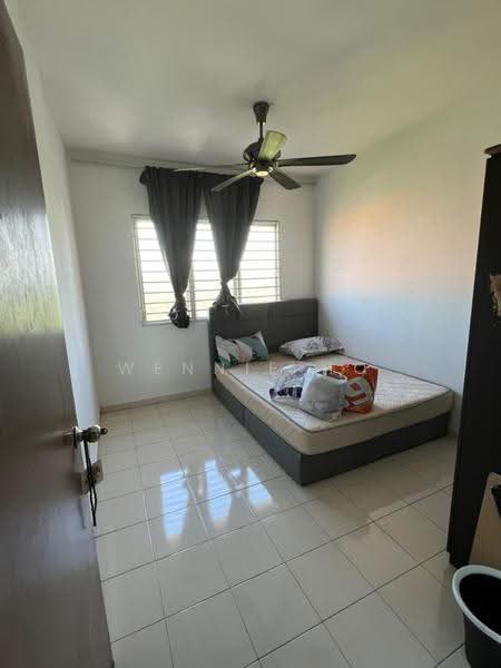 Pangsapuri untuk Dijual di Laguna Biru - Wennie Ho - Bedroom - PropertyGuru.com.my