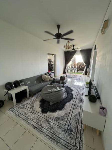 Pangsapuri untuk Dijual di Laguna Biru - Wennie Ho - Living Room - PropertyGuru.com.my