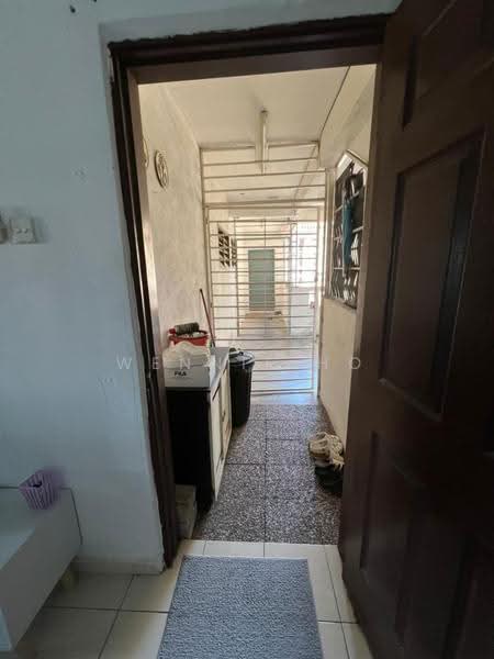 Pangsapuri untuk Dijual di Laguna Biru - Wennie Ho - Entrance - PropertyGuru.com.my