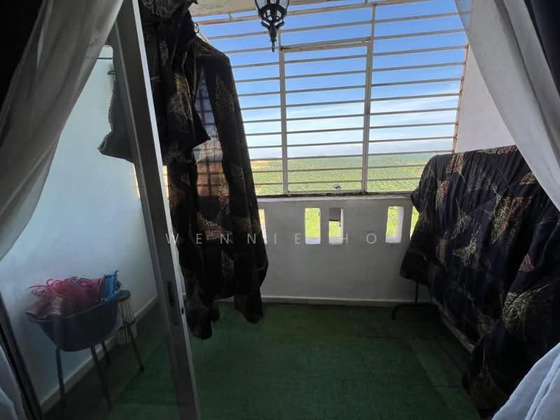 Pangsapuri untuk Dijual di Laguna Biru - Wennie Ho - Balcony - PropertyGuru.com.my
