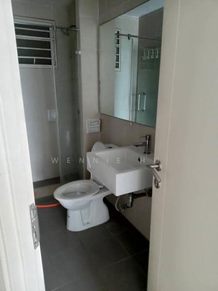 Service Residence for Sale at Tiara Mutiara / The Crown - Wennie Ho - Bathroom - PropertyGuru.com.my