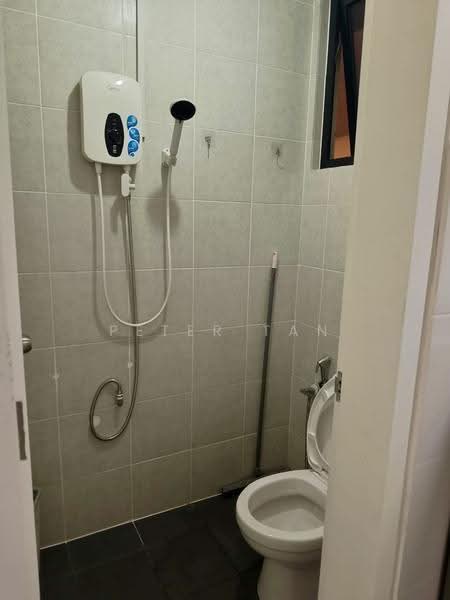 Kediaman Servis untuk Disewa di MKH Boulevard II - Peter Tan - Bathroom - PropertyGuru.com.my
