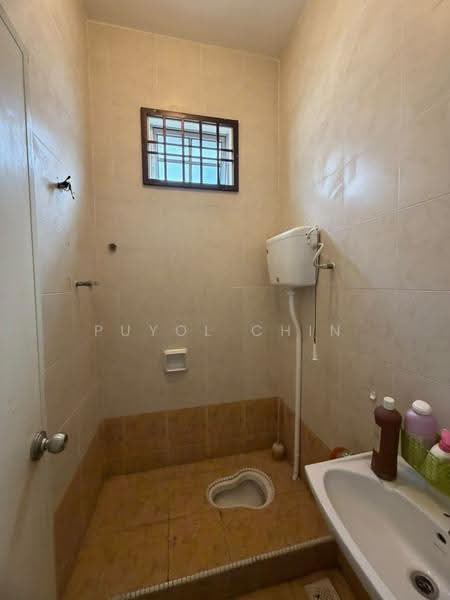 Rumah Teres 2-Tingkat untuk Disewa di Taman Setia Indah (Tebrau) - Puyol Chin - Bathroom - PropertyGuru.com.my