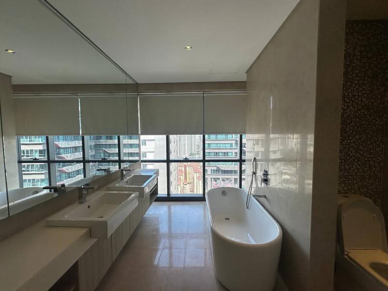 Kediaman Servis untuk Dijual di The Elements - Amirul Ashraff - Bathroom - PropertyGuru.com.my