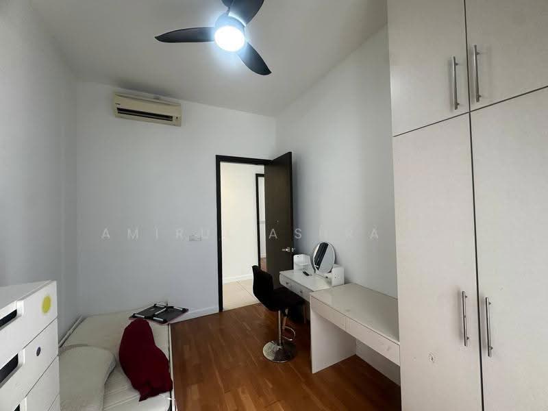 Kediaman Servis untuk Dijual di The Elements - Amirul Ashraff - Bedroom - PropertyGuru.com.my