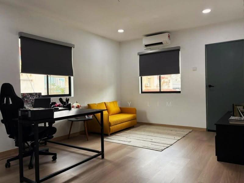 Bungalow House for Sale in Johor Bahru (Johor) - Jeffrey Lim - Study - PropertyGuru.com.my