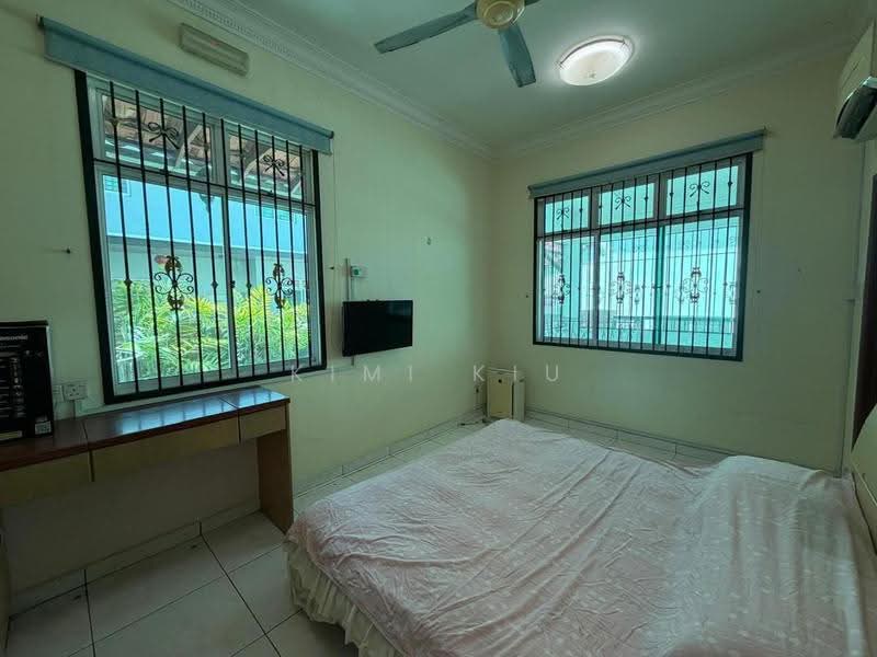 Semi-Detached House for Sale in Taman Sutera (Johor Bahru) - Kimi Kiu - Bedroom - PropertyGuru.com.my