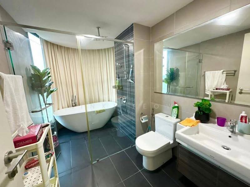 Kondominium untuk Dijual di Teega Residences - Kinki Teow - Bathroom - PropertyGuru.com.my