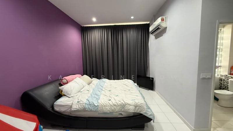Rumah Teres 2-Tingkat untuk Dijual di Taman Setia Indah (Tebrau) - Katherine Low - Bedroom - PropertyGuru.com.my
