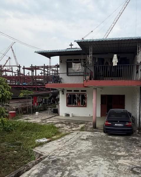 Semi-Detached House for Rent in Kim Teng Park (Johor Bahru) - Phang Elainne - Exterior - PropertyGuru.com.my