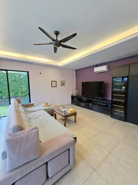 Bungalow House untuk Disewa di Leisure Farm (Gelang Patah) - Phang Elainne - Living Room - PropertyGuru.com.my