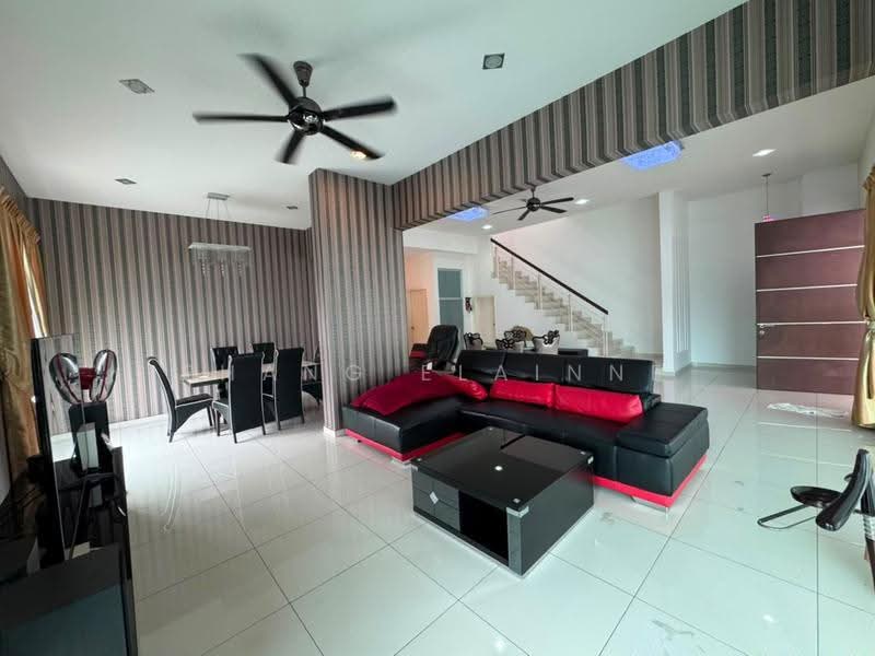 Rumah Teres 2-Tingkat untuk Dijual di Taman Setia Indah (Tebrau) - Phang Elainne - Living Room - PropertyGuru.com.my
