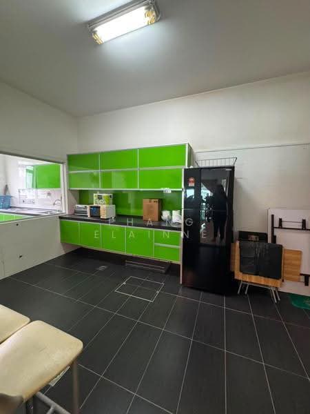 Rumah Teres 2-Tingkat untuk Dijual di Taman Setia Indah (Tebrau) - Phang Elainne - Kitchen - PropertyGuru.com.my