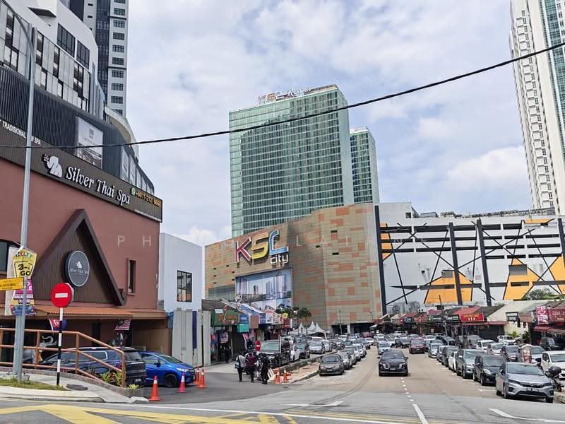Shop for Rent in Taman Abad (Johor Bahru) - Phang Elainne - Exterior - PropertyGuru.com.my