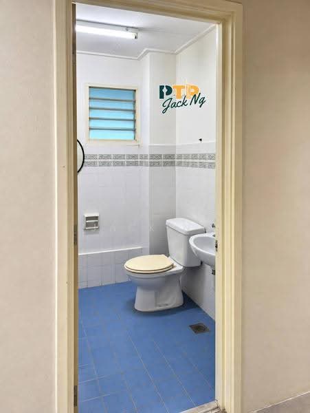 Shop / Office for Rent in Taman Island Glades (Gelugor) - Jack Ng - Bathroom - PropertyGuru.com.my