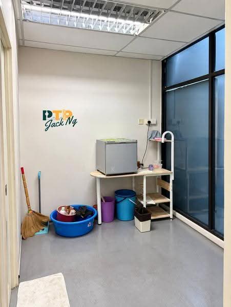 Shop / Office for Rent in Taman Island Glades (Gelugor) - Jack Ng - Interior - PropertyGuru.com.my