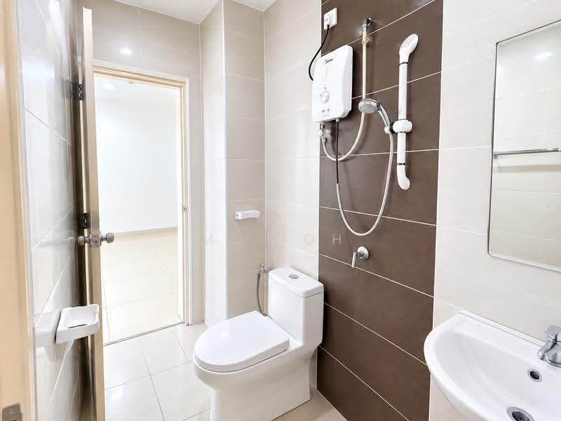 Pangsapuri untuk Dijual di Nusa Heights (Nusa Puncak) - Ms Goh - Bathroom - PropertyGuru.com.my