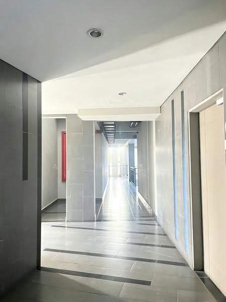 Kondominium untuk Disewa di Lagoon Suites - Adam Chia - Corridor - PropertyGuru.com.my
