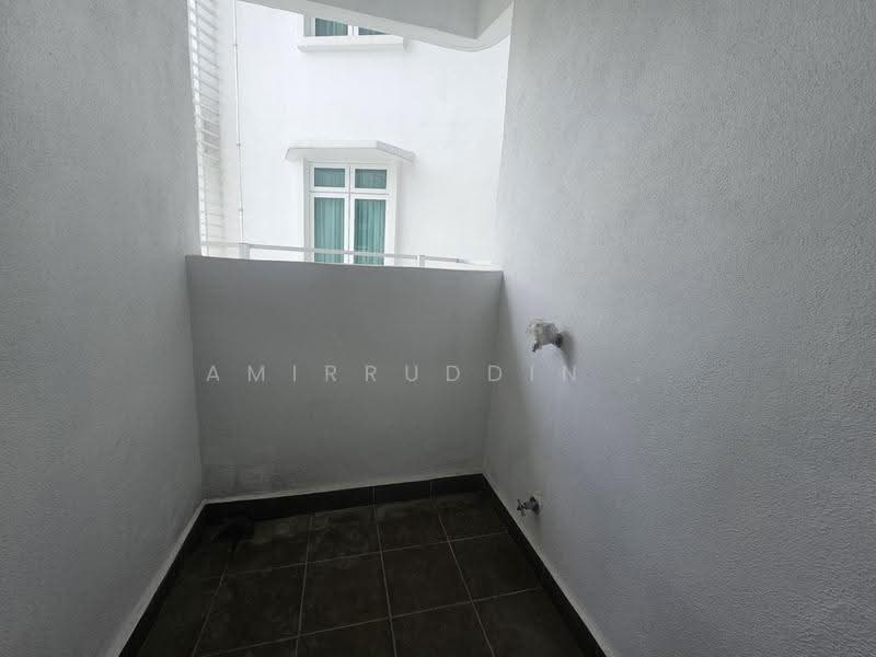 Kondominium untuk Disewa di Flora Rosa - Amirruddin . - Balcony - PropertyGuru.com.my