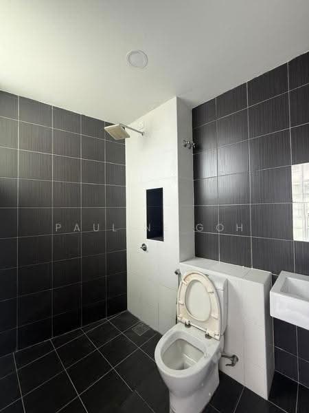 Rumah Teres 2-Tingkat untuk Dijual di Bandar Seri Alam (Masai) - Pauline Goh - Bathroom - PropertyGuru.com.my