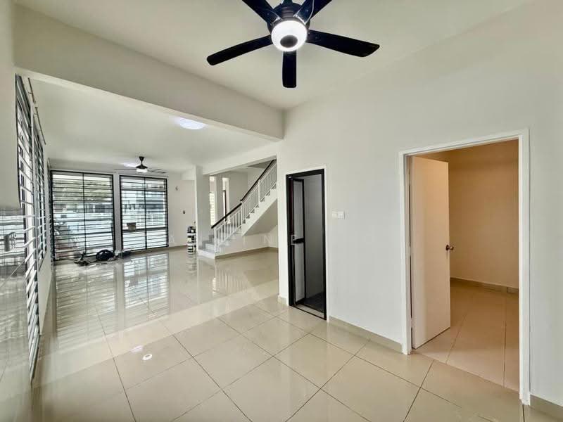 Rumah Teres 2-Tingkat untuk Dijual di Bandar Seri Alam (Masai) - Pauline Goh - Living Room - PropertyGuru.com.my