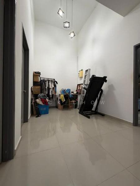 Rumah Teres 2-Tingkat untuk Dijual di Taman Setia Indah (Tebrau) - Zack Chow - Corridor - PropertyGuru.com.my