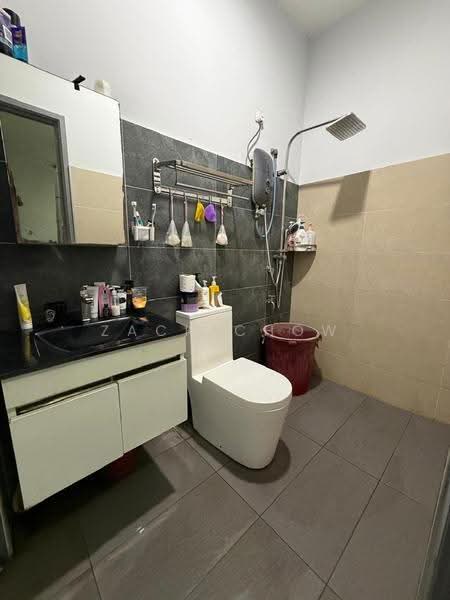 Rumah Teres 2-Tingkat untuk Dijual di Taman Setia Indah (Tebrau) - Zack Chow - Bathroom - PropertyGuru.com.my