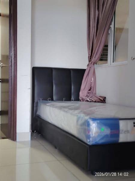 Kediaman Servis untuk Disewa di KSL Residence @ Daya - YC Fung - Bedroom - PropertyGuru.com.my