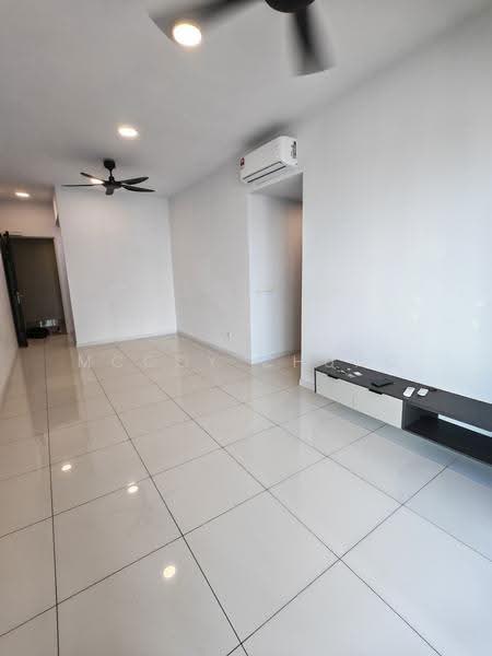Kondominium untuk Disewa di The Valley Residences @ SkySierra - Mccoy Chung - Living Room - PropertyGuru.com.my